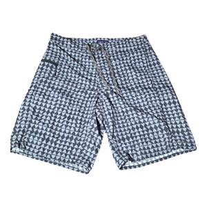 Patagonia  Wavefarer Board Shorts Size 32 Gray Black Geometric Print Swim B30